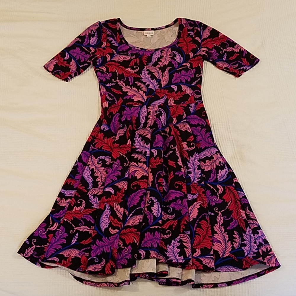 Lularoe Nicole Falling Leaves BlackPinkPurple Med